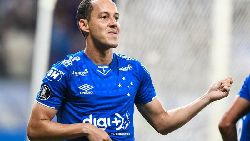Rodriguinho: “Fiquei muito triste com a queda do Cruzeiro, mas vida que segue”