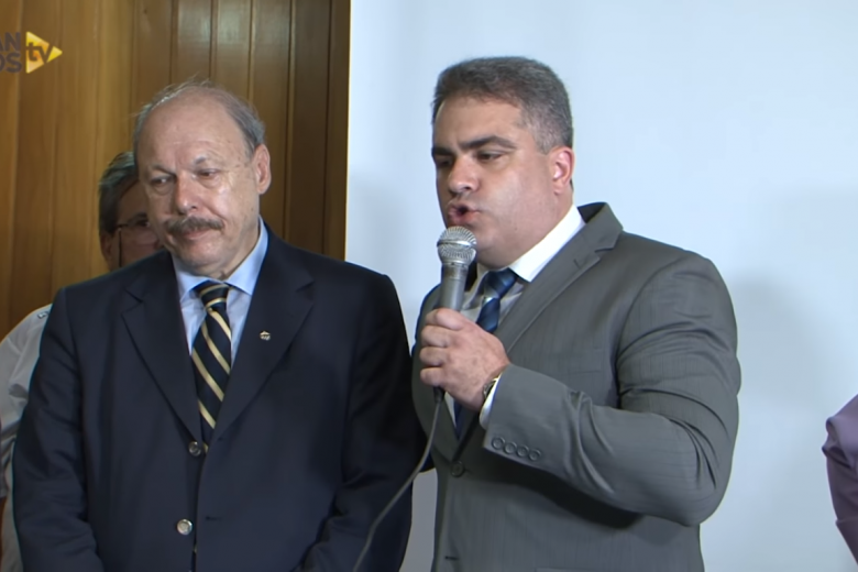 “Não tem experiência de nada”, diz vice-presidente do Santos sobre José Carlos Peres