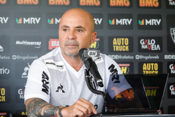 Agente nega acerto com o Atlético; meia é indicação de Sampaoli