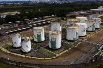 Conselho da Petrobras convoca assembleia para substituir de presidente