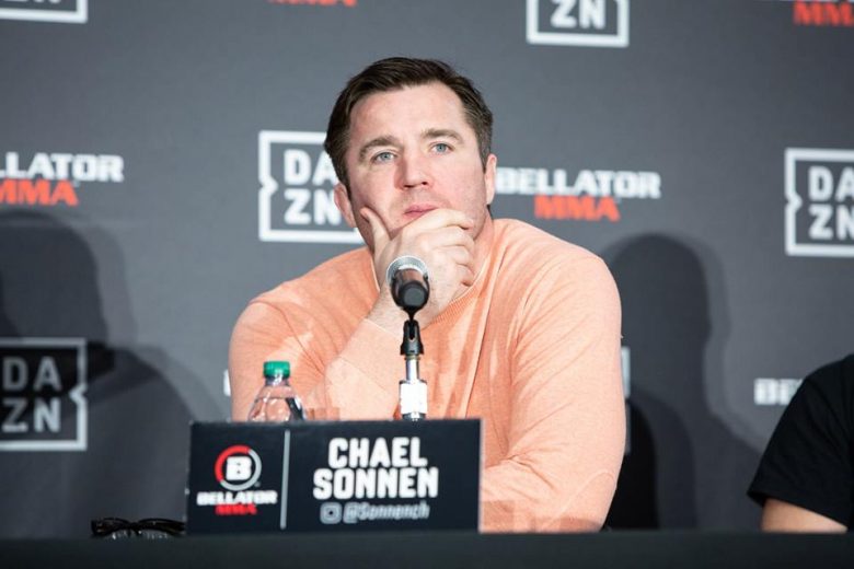 Sonnen elege top-5 peso por peso com Jon Jones fora da lista e Khabib no topo