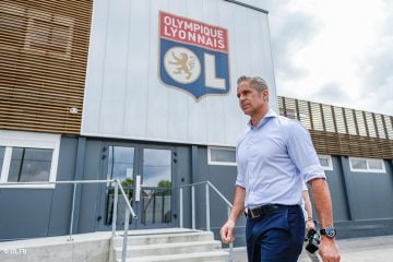 Sylvinho rasga elogios a Messi e Ronaldinho: “são um espetáculo à parte”