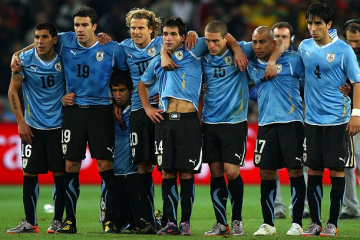 Veja por onde andam os jogadores da seleção uruguaia semifinalista na Copa do Mundo 2010