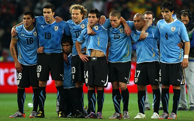 Veja por onde andam os jogadores da seleção uruguaia semifinalista na Copa do Mundo 2010