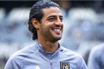 Carlos Vela afirma se inspirar em Michael Jordan: “Tenho muito para aprender com ele”