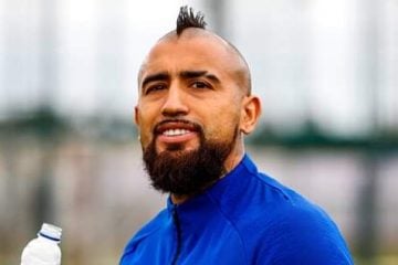 Em biografia, Chiellini relata convívio com Vidal na Juventus: “O álcool era seu ponto fraco”