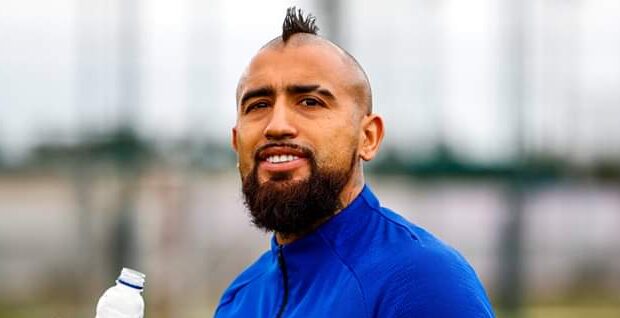 Em biografia, Chiellini relata convívio com Vidal na Juventus: “O álcool era seu ponto fraco”