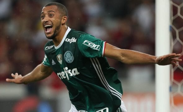 Confira os 10 zagueiros-artilheiros com mais gols na história do Palmeiras