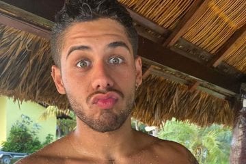 Após boatos sobre sua sexualidade, Zé Felipe exibe tatuagem sexy e leva fãs à loucura