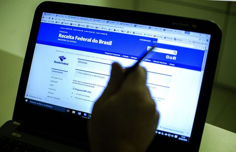 Receita paga hoje segundo lote de restituição de Imposto de Renda