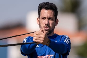 Ariel Cabral revela esperança em ‘novo Cruzeiro’ e comenta recepção ao colombiano Angulo