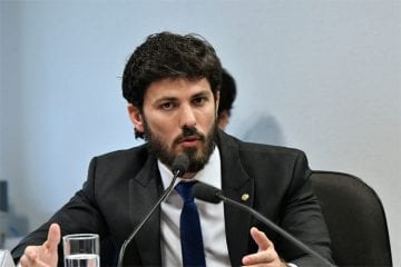 Jogadores pressionam nas redes sociais, e deputado mineiro retira artigos polêmicos de PL