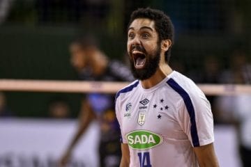 Levantador Cachopa renova com o Cruzeiro por uma temporada
