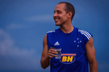 Rodriguinho brinca e diz que Edilson o colocou em ‘barca furada’ no Cruzeiro