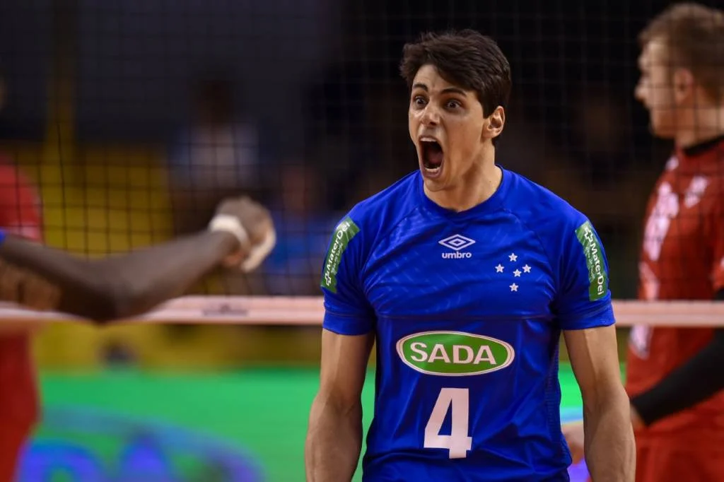 Otávio confirma permanência no Cruzeiro para próxima temporada
