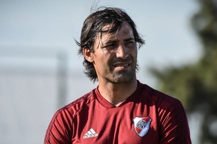 Ex-Cruzeiro, Farías é acusado de agressão em reunião social na quarentena