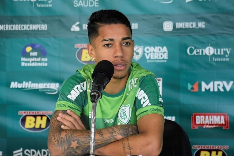 Recuperado da COVID-19, Matheusinho, do América, posta mensagem de agradecimento