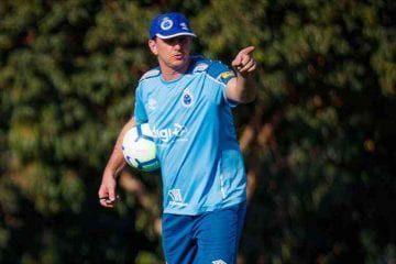 Ceni nega culpa em queda por trabalho no Cruzeiro e cita problemas com dirigente