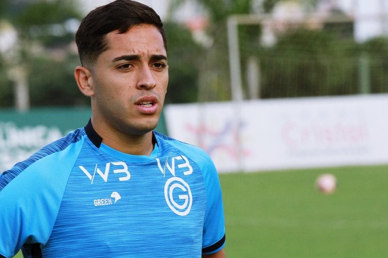 Contratado pelo Atlético, Léo Sena se despede do Goiás: ‘Clube que aprendi a amar’