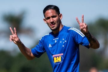 Grêmio solicita retorno, e Cruzeiro não coloca empecilho para liberar Jhonata Robert