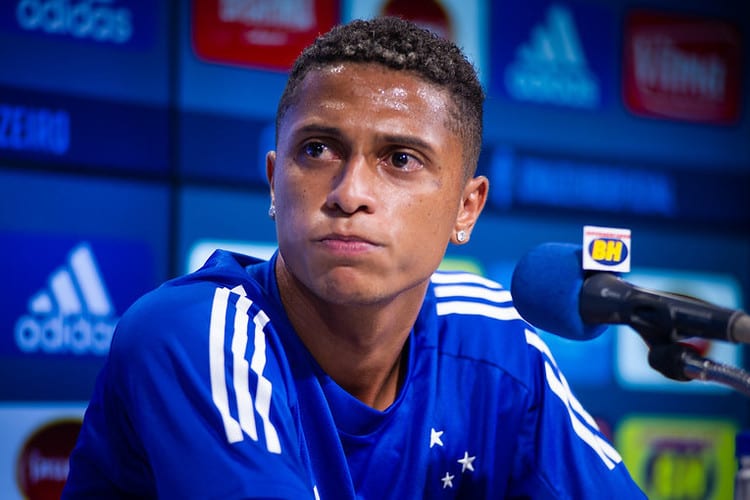 Cruzeiro encaminha empréstimo de lateral-esquerdo Rafael Santos à Chapecoense