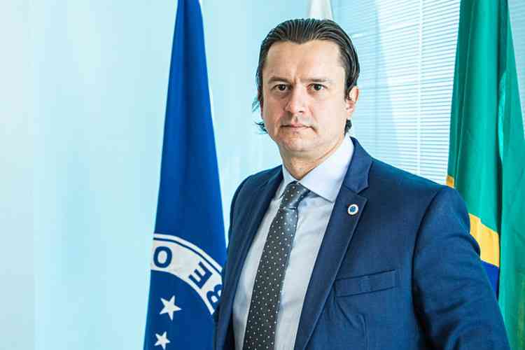 Presidente do Cruzeiro quer reforços, mas vê elenco preparado para a Série B