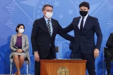 Pato, Landim e Felipe Melo comparecem à posse do novo ministro das Comunicações