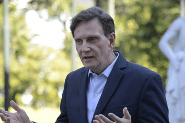 Crivella recua e diz que decreto proíbe apenas jogos de Botafogo e Fluminense