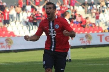 Raúl Cáceres aumenta lista de laterais estrangeiros no Cruzeiro; relembre os nomes