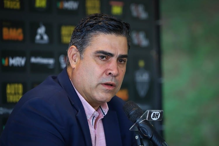 Presidente do Atlético explica demora para acabar com ‘abusos financeiros’ em diversos setores no clube
