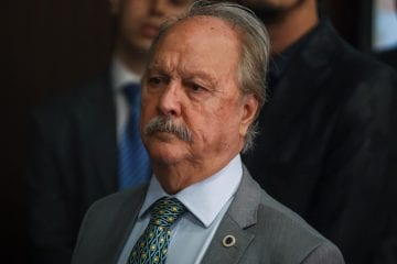 Cruzeiro ajuíza ação contra ex-presidente; cartão corporativo também foi utilizado em casa de ‘entretenimento adulto’ em Porto Alegre