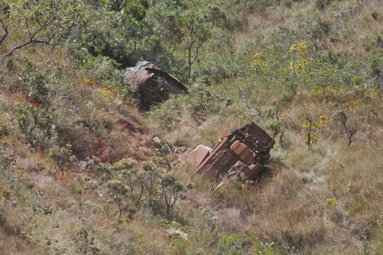 FOTOS: veja o percurso do carro de Henrique, do Cruzeiro, em acidente