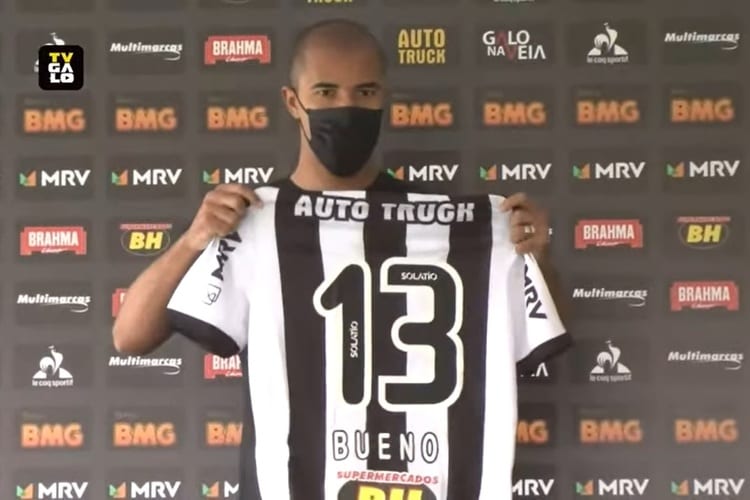Apresentado no Atlético, zagueiro Bueno fala sobre experiência no Japão, características e indicação de Sampaoli