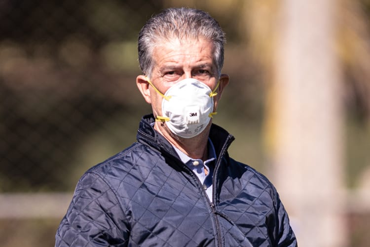 Drubscky ironiza ‘ajuda do mercado’ e vê clubes tentando ‘explorar’ Cruzeiro em negociações
