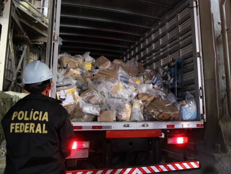 Polícia Federal incinera mais de 10 toneladas de drogas em Monlevade