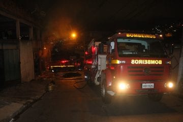 Incêndio destrói lanchonete na rua Ouro Preto em Itabira