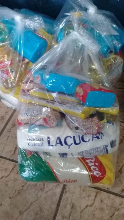 Prefeitura de Monlevade entrega kits de alimentos a alunos da rede municipal