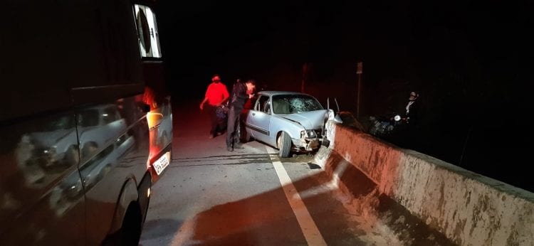 https://defatoonline.com.br/rapaz-de-20-anos-sofre-acidente-na-estrada-na-mgc-120/