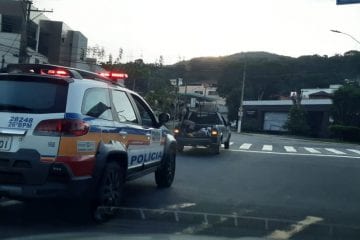 Homem é agredido com golpe de facão após reclamar da comida em Itabira