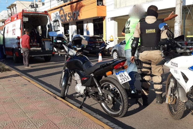 Duas mulheres são atropeladas por moto na avenida João Pinheiro