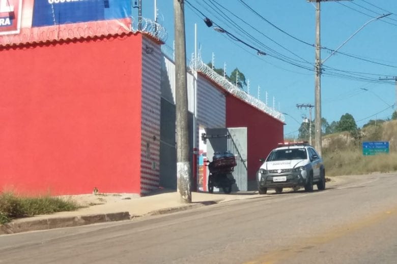Depósito de gás tem botijões e caminhonete furtados em Itabira