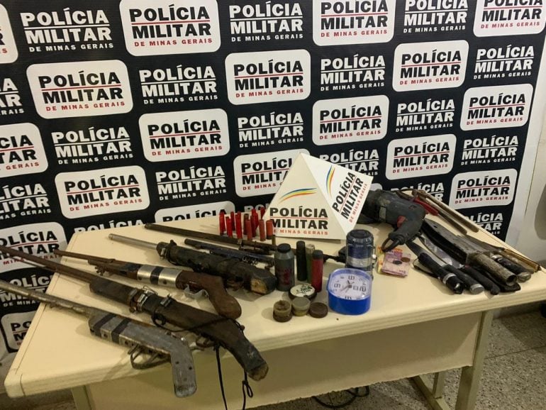 Suspeito de matar irmãos idosos em sítio é preso enquanto ia sacar auxílio emergencial