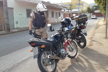 Adolescente é apreendido após tentar fugir da polícia pilotando motocicleta