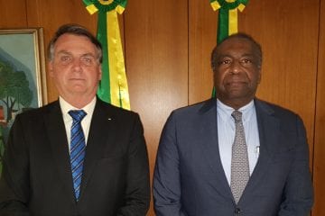 Bolsonaro elogia Decotelli e diz que ministro está ciente de equívoco