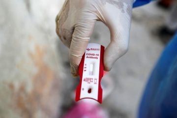 Brasil anuncia parceria para produzir vacina da Oxford contra covid-19