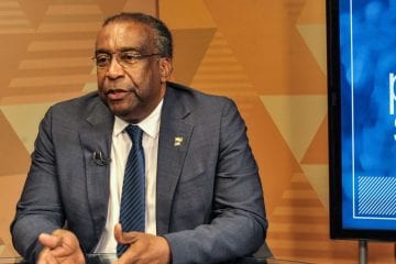 Decotelli culpa “imperfeições curriculares e antibolsonarismo” por queda como ministro da Educação