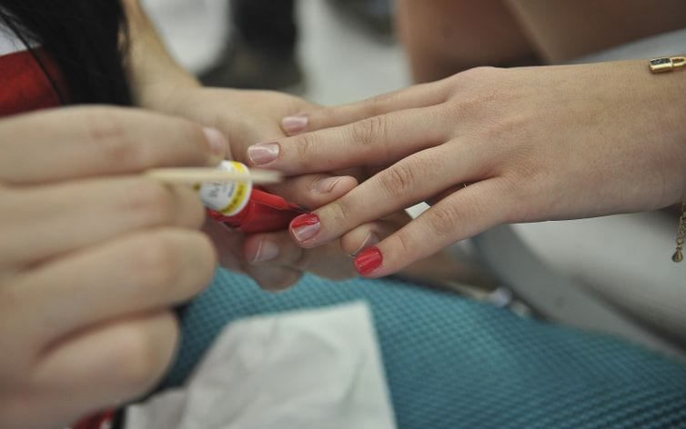 Confiança do empresário de serviços cresce pelo segundo mês, diz FGV