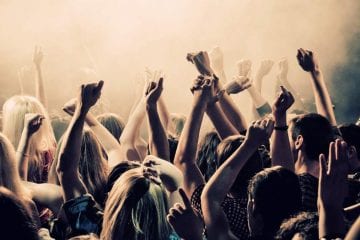 Polícia descobre festa clandestina com dupla sertaneja na região metropolitana de Curitiba