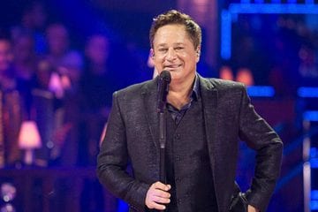 Após polêmica envolvendo Eduardo Costa, Leonardo anuncia oficialmente a data da sua live sertaneja