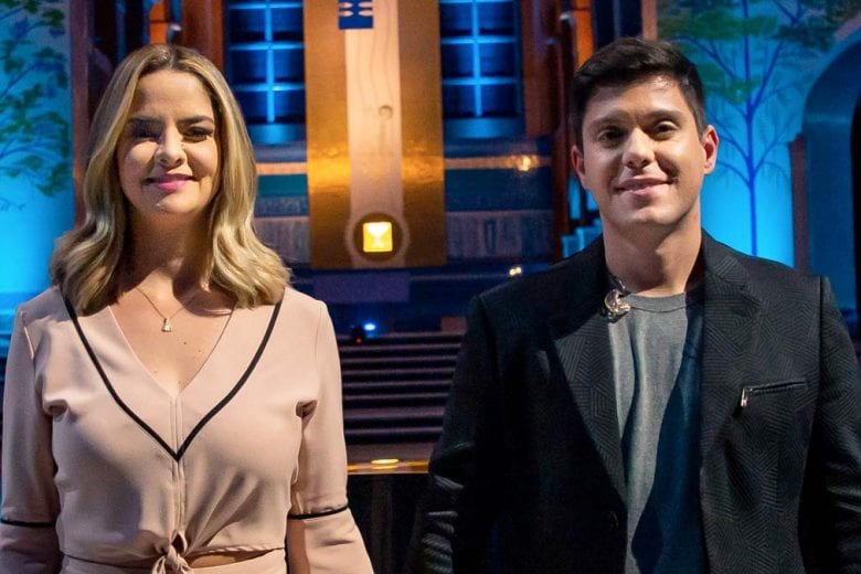 Maria Cecília e Rodolfo cantam em espetáculo da TV Aparecida no Santuário Nacional